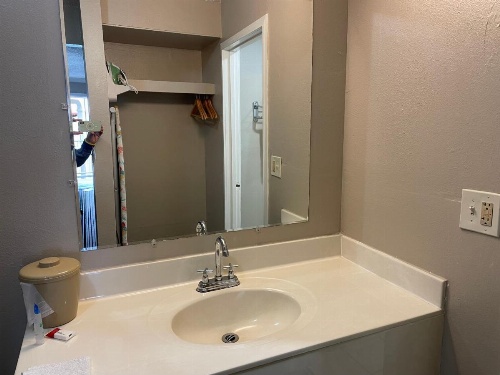 Super 8 by Wyndham Junction City image 27